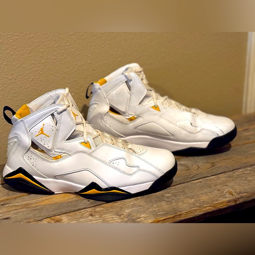 Jordan True Flight
